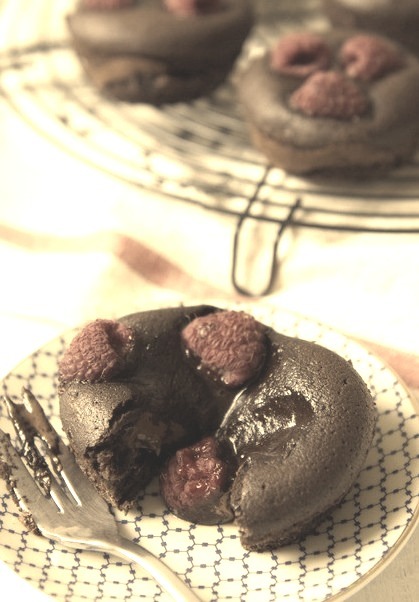 Gooey Chocolate Cakes With Raspberries & Nutella.