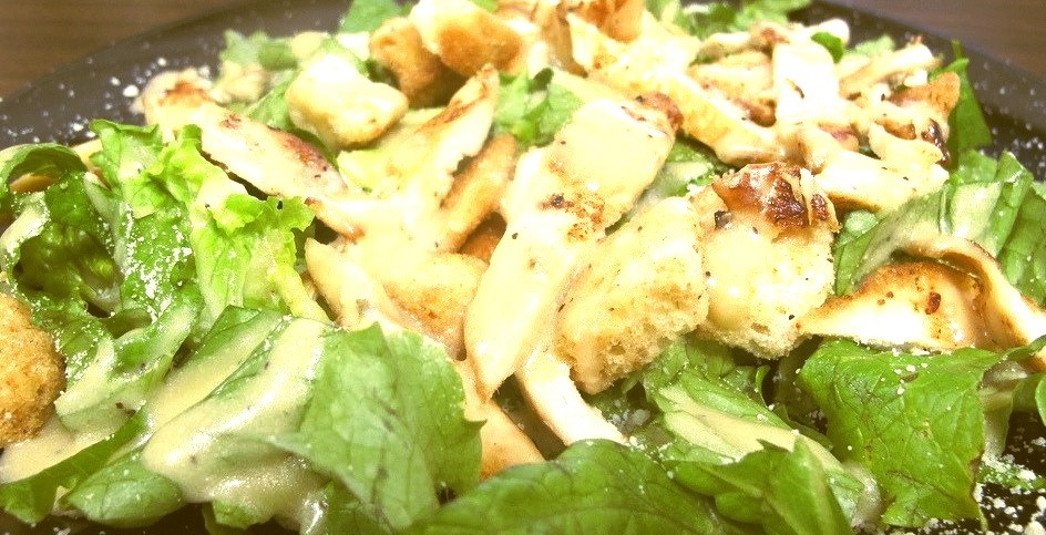 Chicken Caesar salad (by Coyoty)