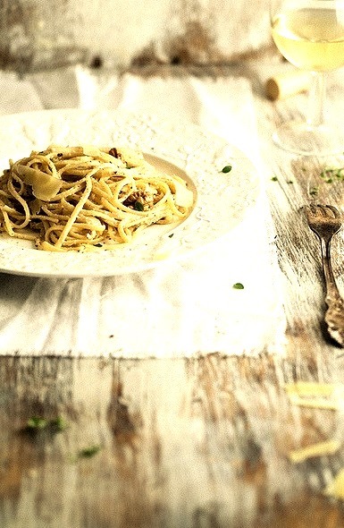 Linguine With Walnut Sauce And Ricotta by mikeyarmish on Flickr.