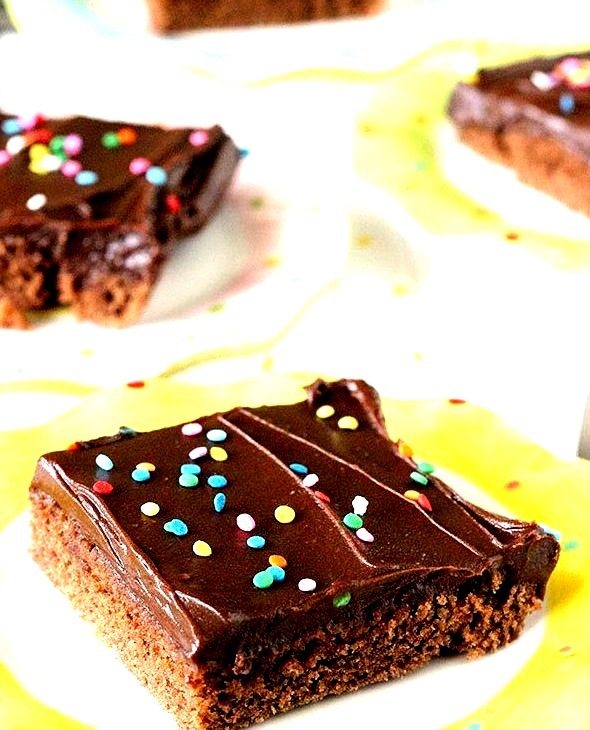 Recipe: Chocolate Sheet Cake with Fudge Frosting